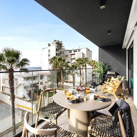 Stylish Modern Beachside Apartment With Pool & Seaview กัวเตย์รา ภายนอก รูปภาพ