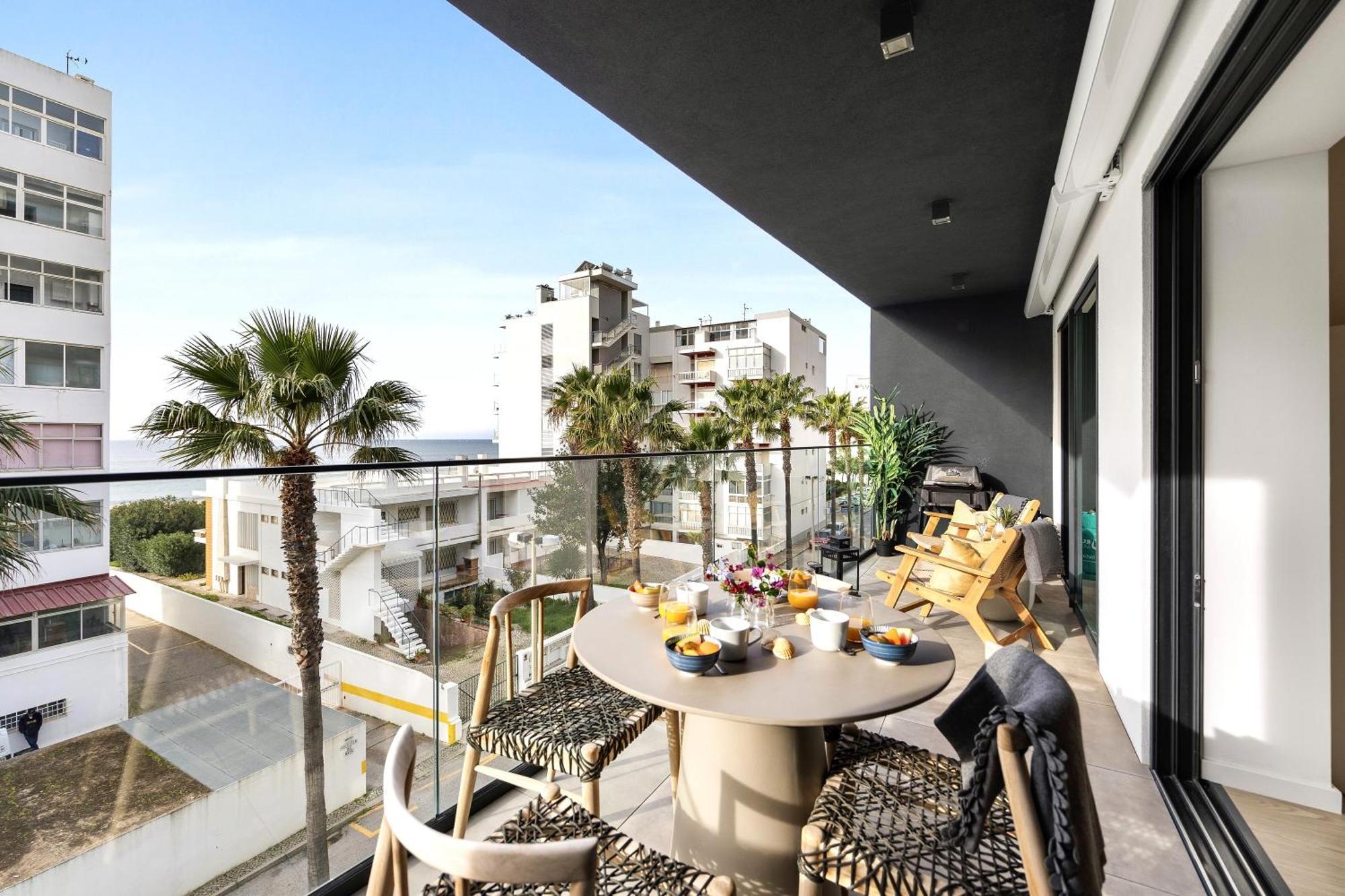 Stylish Modern Beachside Apartment With Pool & Seaview กัวเตย์รา ภายนอก รูปภาพ